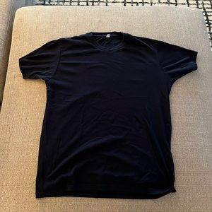 Medium Navy blue UNIQLO basic tee